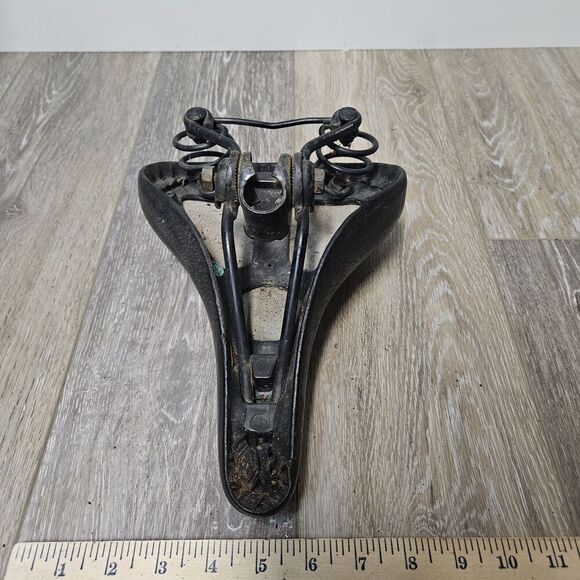 Mongoose Vintage Viscount Saddle Bicycle Seat Black Bike Unisex - Picture 8 of 9